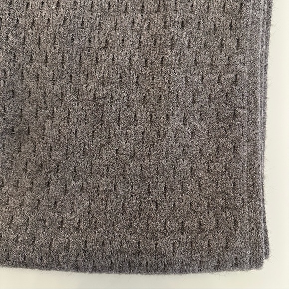NWOT | Echo New York | Grey Patterned Knit Scarf - Picture 13 of 16